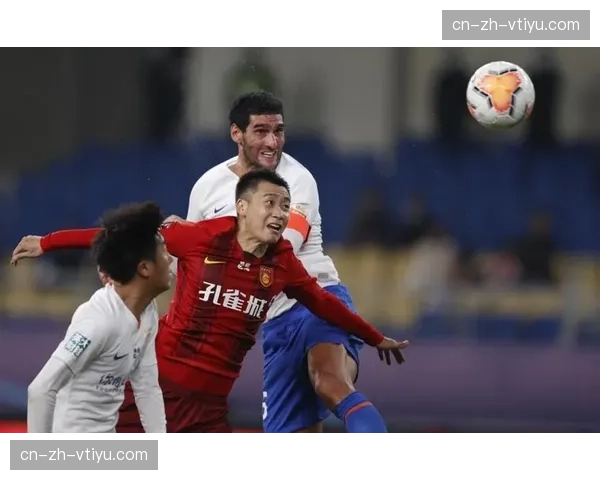 刘少昂带伤坚持完赛展现职业精神但判罚争议持续发酵